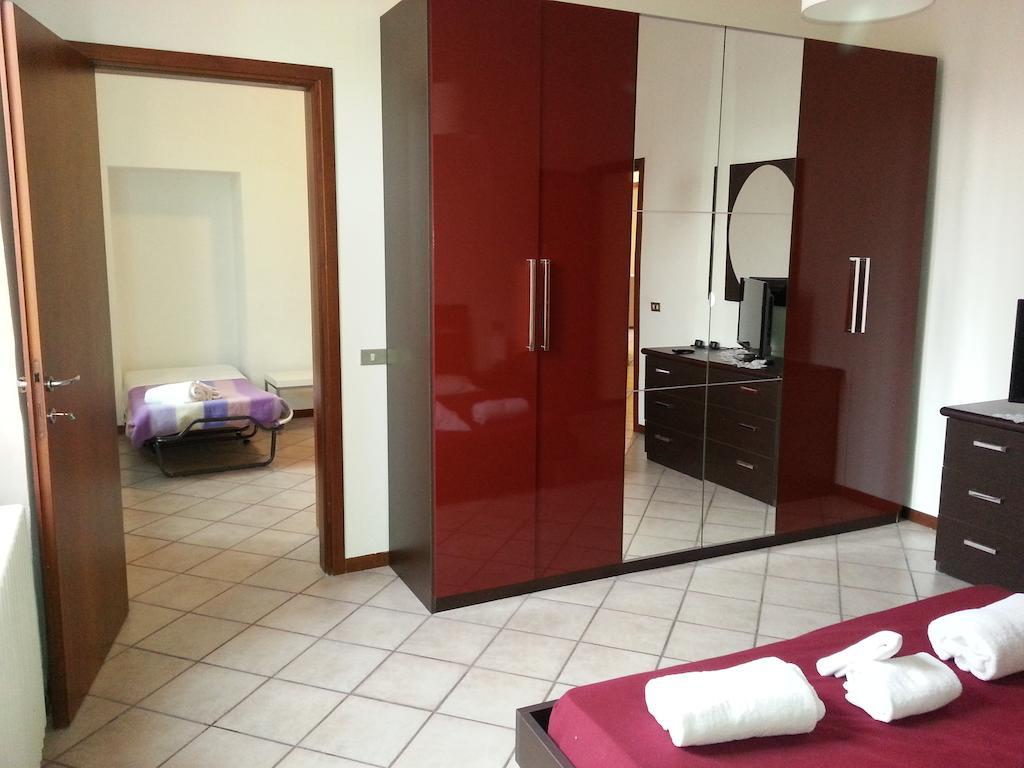 B&B Smeraldo Airport Bergamo Szoba fotó